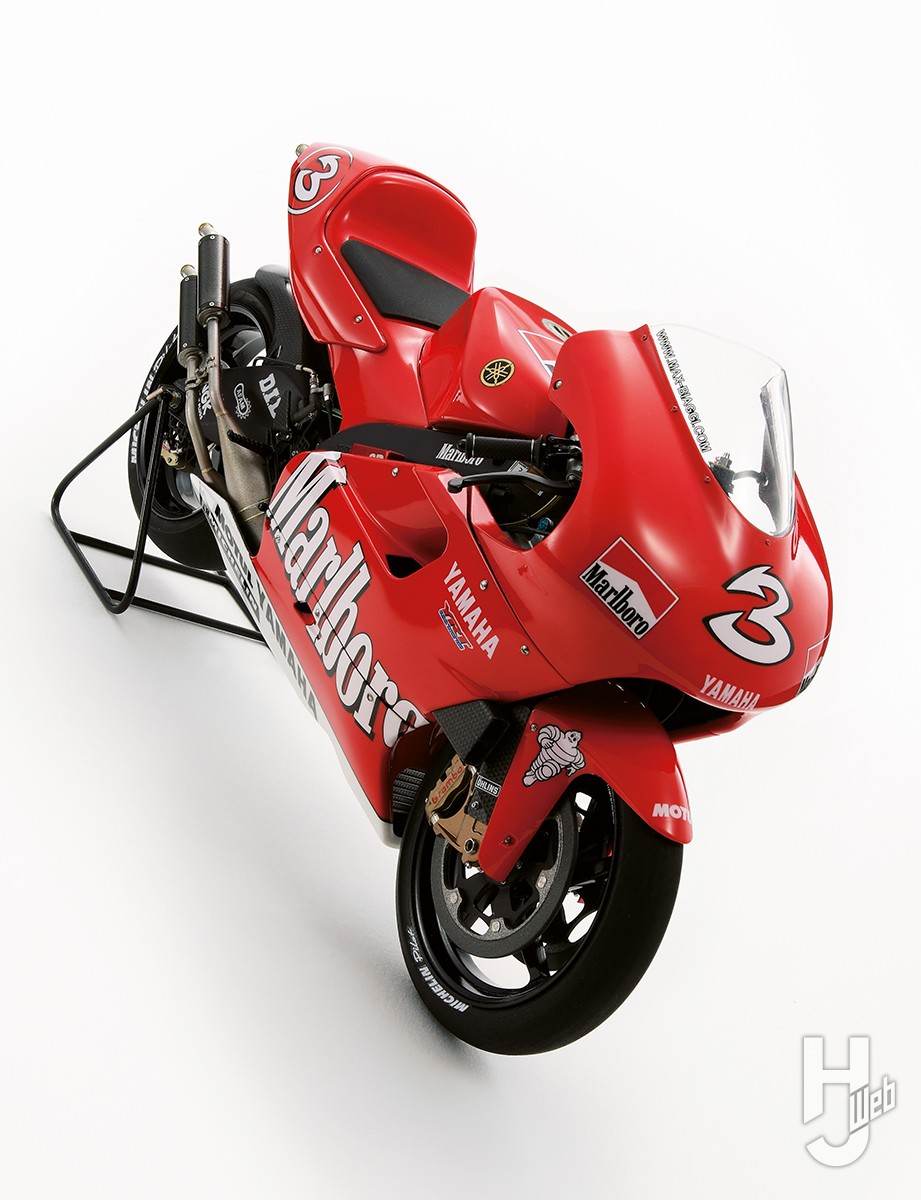 FACTORY YAMAHA YZR500 '01本格指向で仕上げる2001年版・YZR500 ...