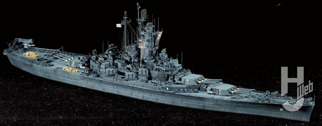米海軍 戦艦 サウスダコタ BB-57 1944年 「プラチナ版」
右艦首から