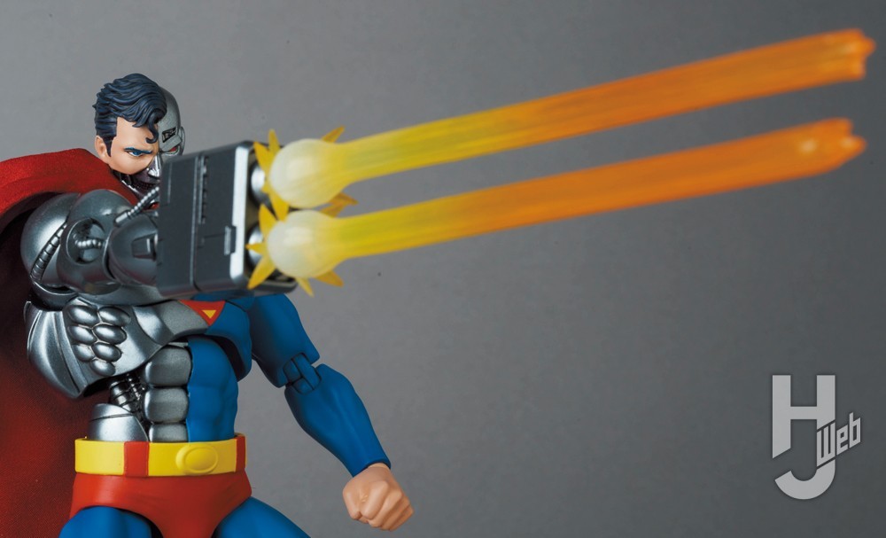 サイボーグスーパーマンの右腕武器発射状態の画像