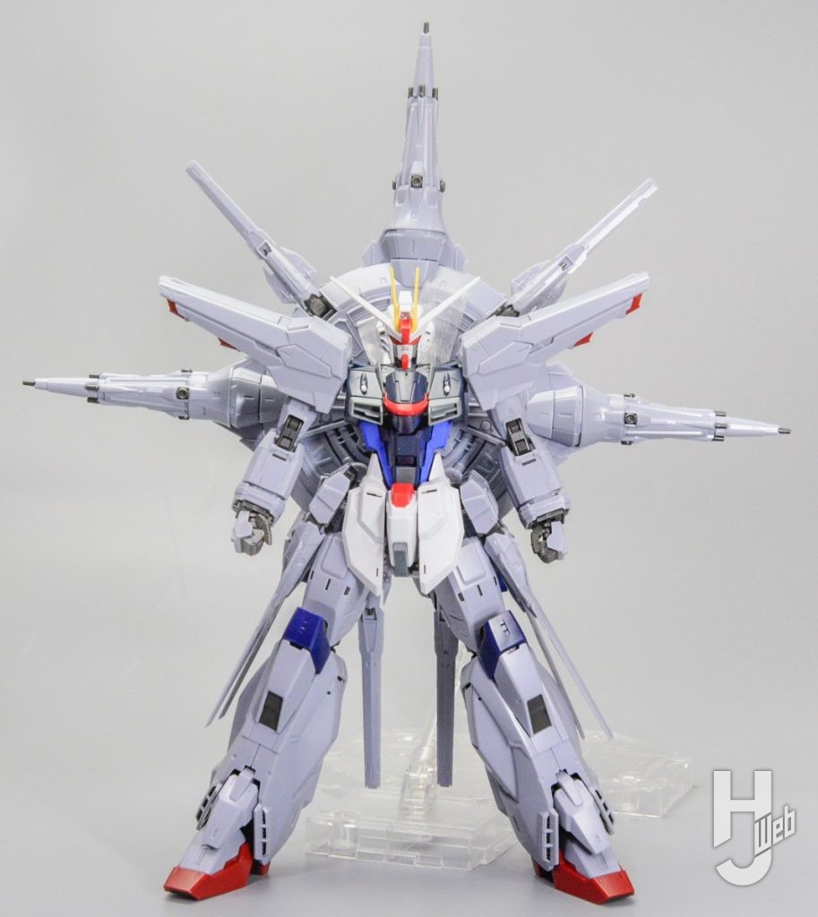 MGを2キット使用「 フリーダムガンダム Ver.2.0」×「プロヴィデンス 