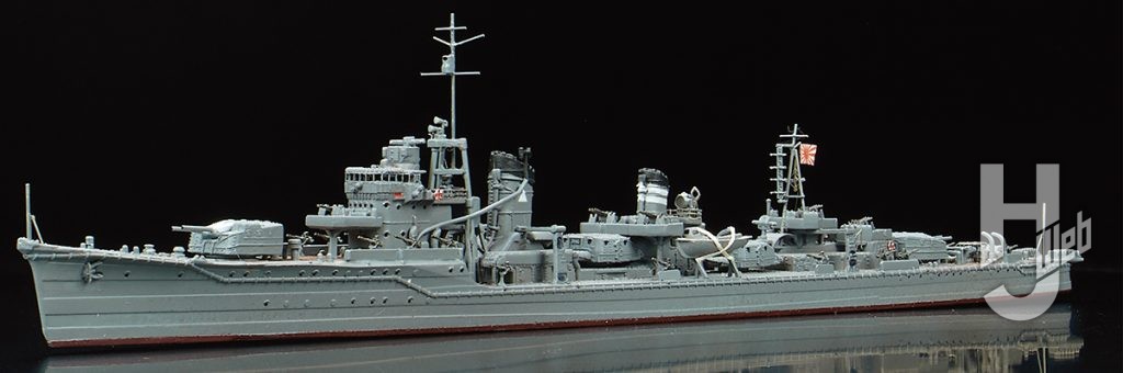 日本海軍 駆逐艦 雪風 1945　左側画像