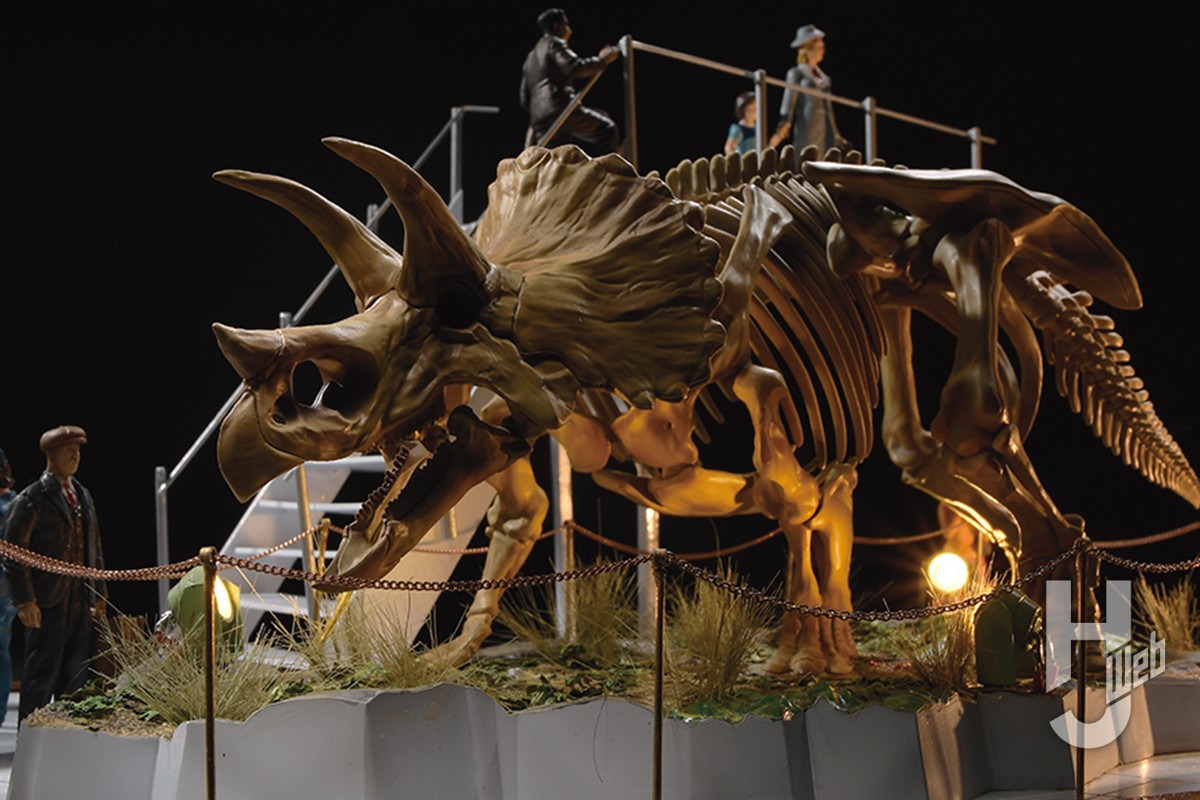 「トリケラトプス」骨格標本プラモで博物館風のディオラマを作る！【Imaginary Skeleton】