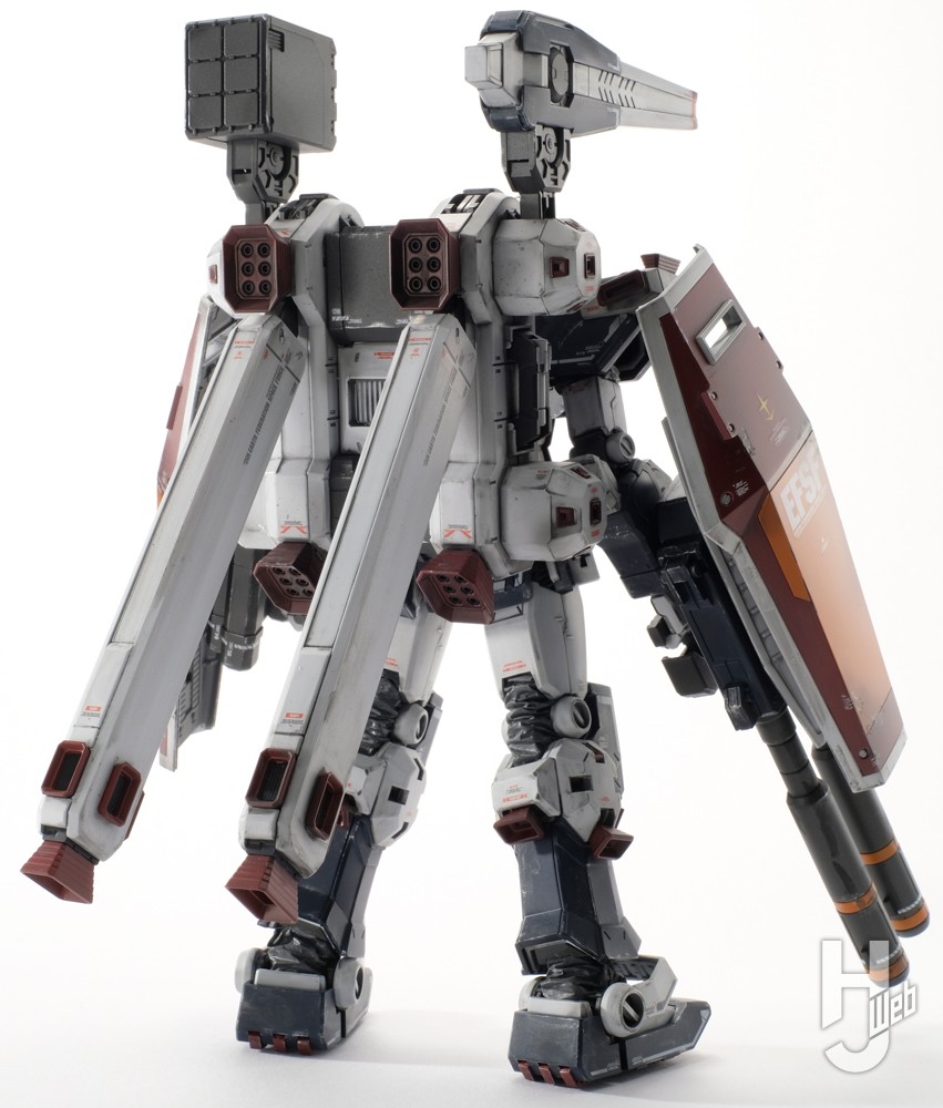 MG フルアーマーガンダム(TBver.)Ver.ka 全塗装 完成品引き続き検討いたします