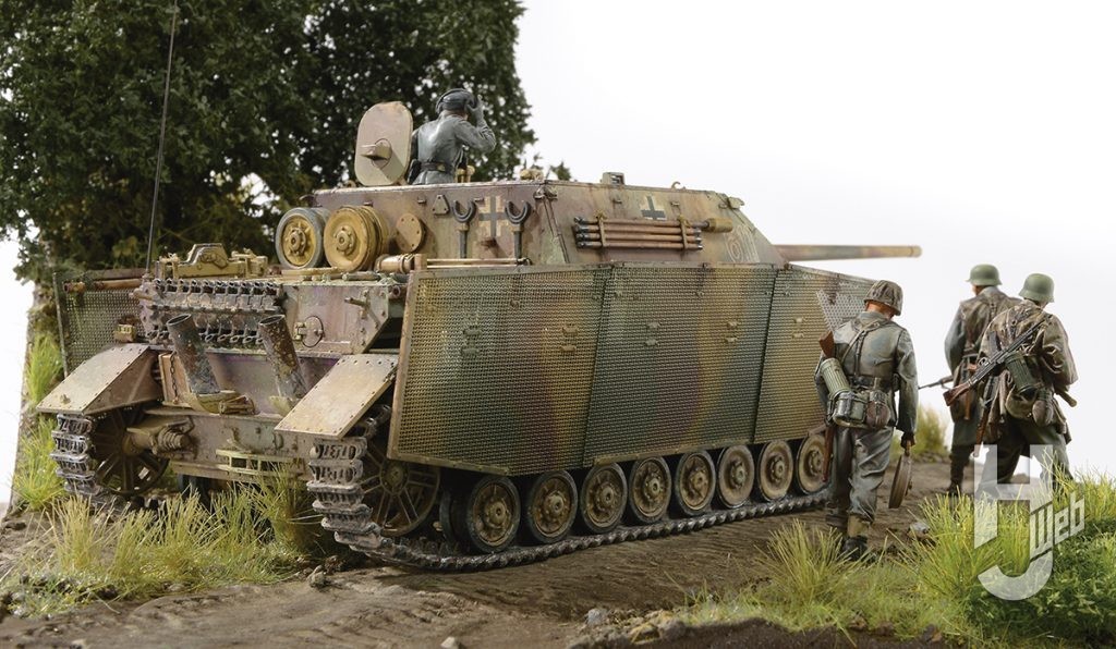 ドイツIV号駆逐戦車/70（A）とドイツ歩兵セット（大戦後期）　背面