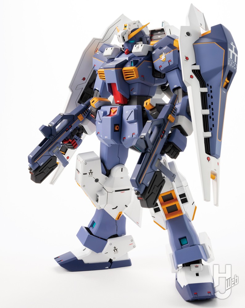 【新品好評】MG プラバン限定　ガンダムTR-1アドバンスド・ヘイズル　＋フルドド2機　改修塗装済み完成品　ガンプラ 完成品