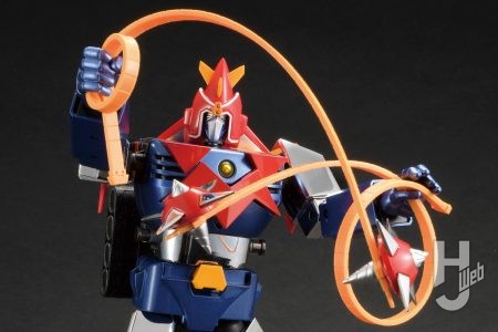 「超合金魂 GX-31SP超電磁マシーン ボルテスⅤCHOGOKIN 50th Ver.」いよいよ発売!! 肩、腹部、太モモにはシルバーメッキが施された豪華仕様