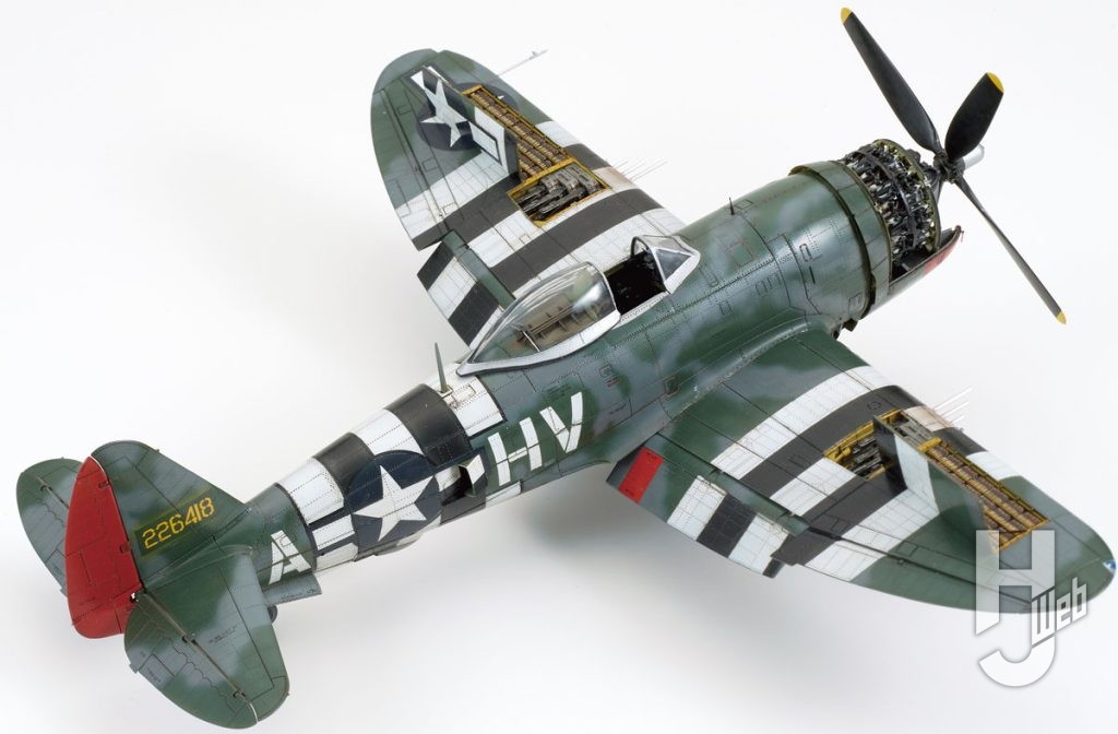 高橋祐二作例「P-47D-25RE サンダーボルト アドバンスドキット」俯瞰全体