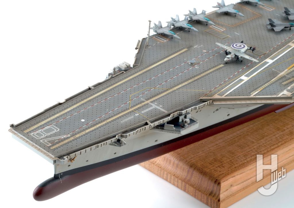 Takumi明春作例「マジックファクトリー1/700 ジェラルド・R・フォード級航空母艦 CVN-78 USS ジェラルド・R・フォード」飛行甲板前方電磁式カタパルトEMALS 2基