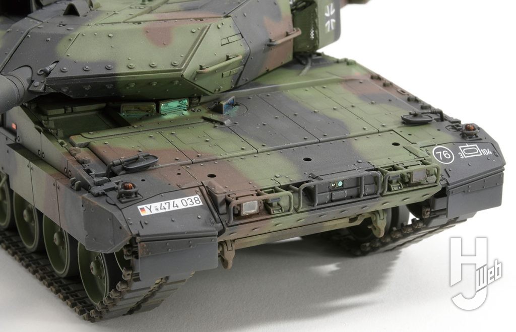 井上賢一作例「タミヤ1/35 ドイツ連邦軍主力戦車 レオパルト2 A7V」車体前部の増加装甲モジュール