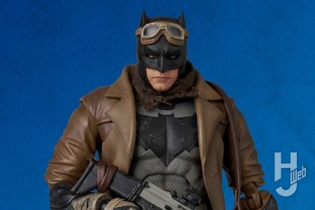 『ジャスティス・リーグ：ザック・スナイダーカット』より荒廃した未来で戦うバットマンがアクションフィギュアに！豊富な武器と頭部も4種類付属する決定版【MAFEX最新情報】