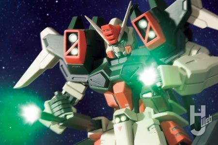 「HG ライトニングバスターガンダム」全体の面出し&エッジ出し、プロポーションの変更でシャープに仕上げる【機動戦士ガンダムSEED FREEDOM】