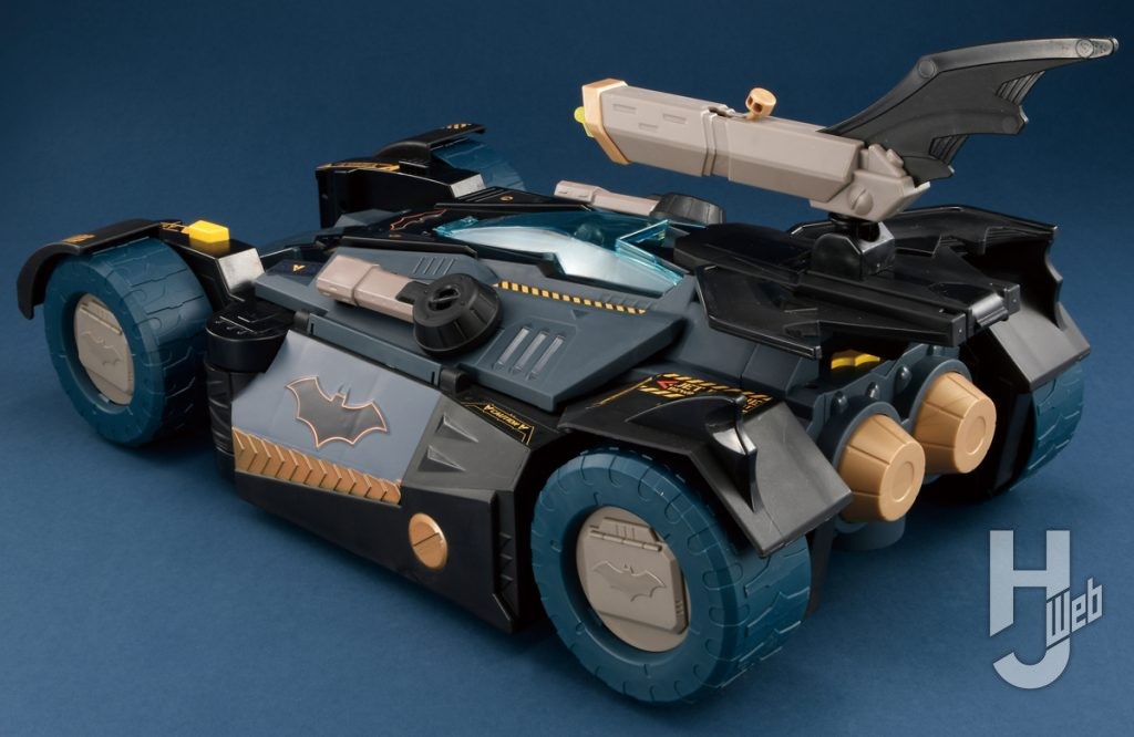 「ULTIMATE-TRANSFORMING-BATMOBILE」バットモービル形態リア