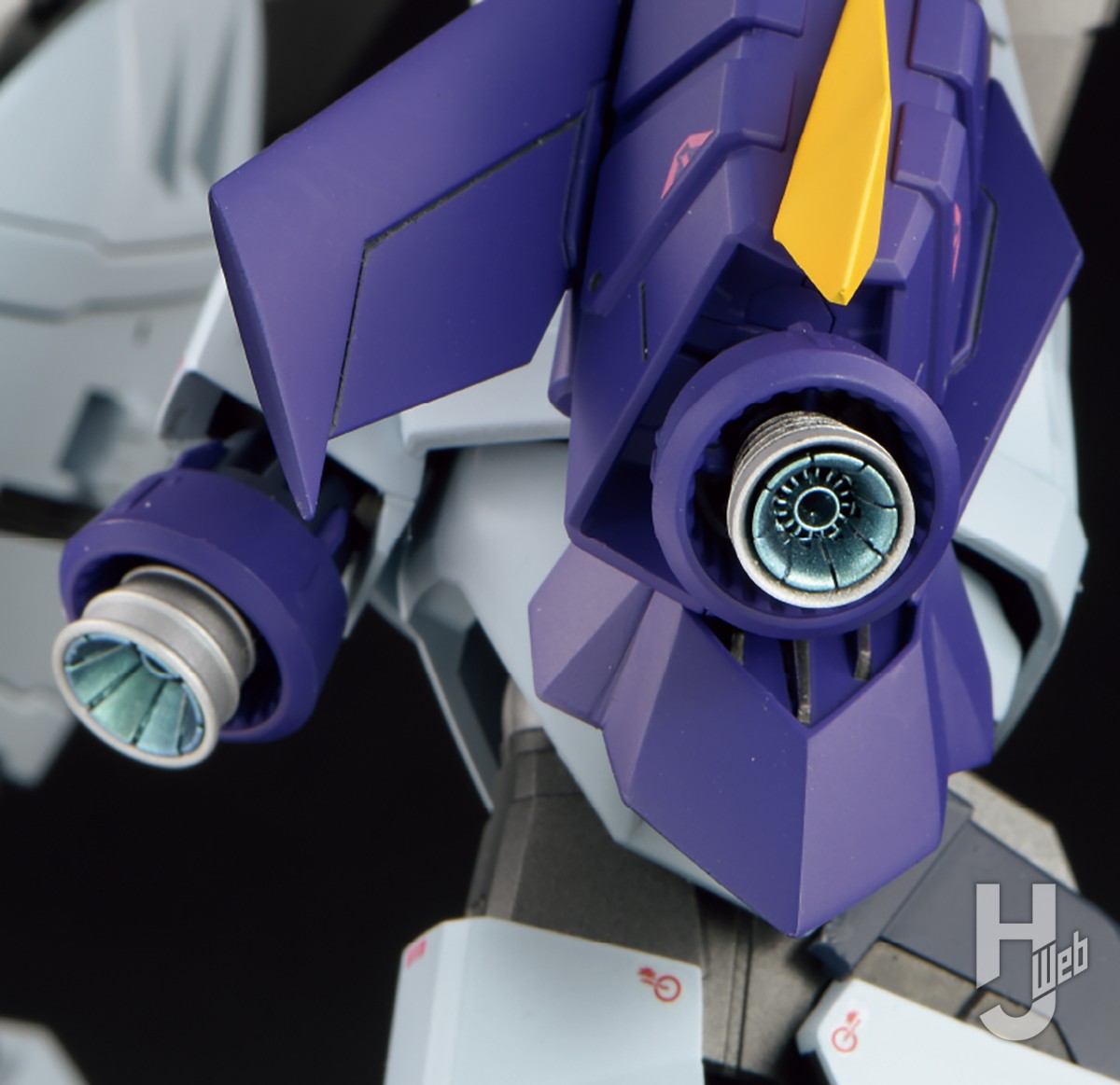 ガンダム3機の特性を持つ”最狂”の機体襲来！「ブーストレイダー