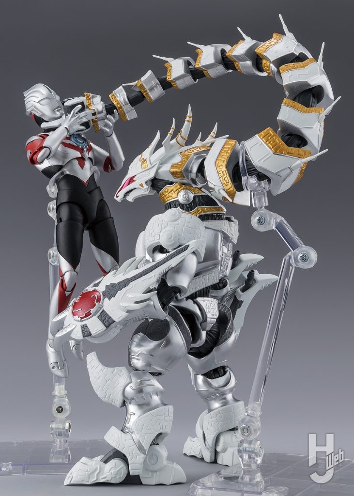ギャラクトロンの可動フィギュアの全体画像