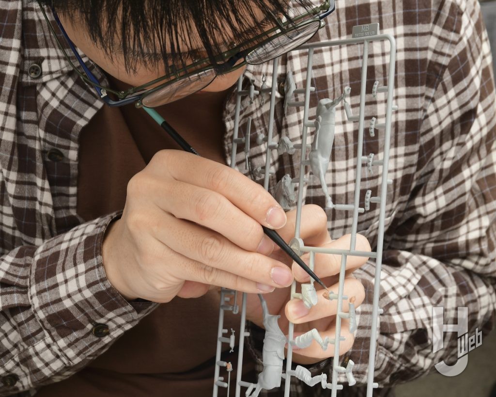 英独・騎兵2体のプラモデルの製作の画像1