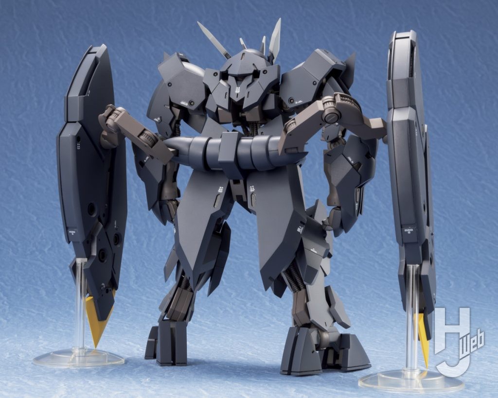 ガンダム・ザガンのプラモデルの全体画像2