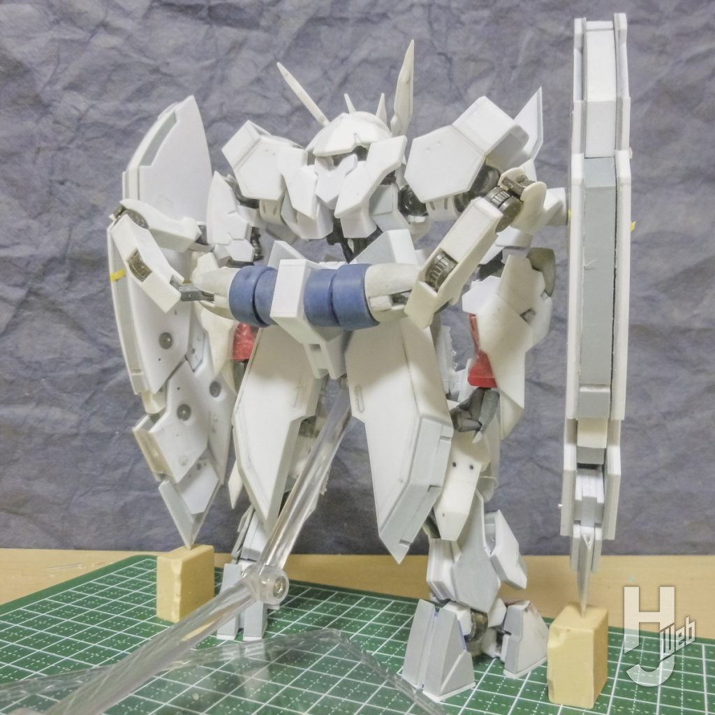 ガンダム・ザガンのプラモデルの製作の画像14