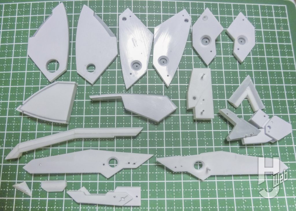 ガンダム・ザガンのプラモデルの製作の画像15