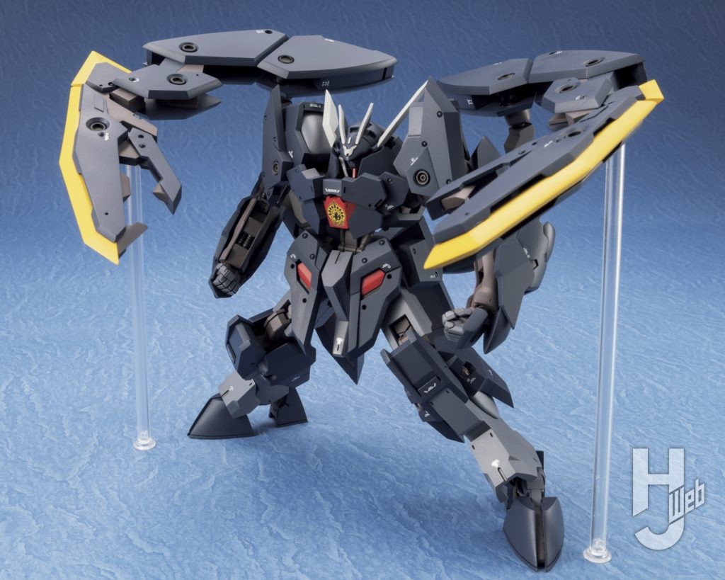 ガンダム・ザガンのプラモデルの全体画像8