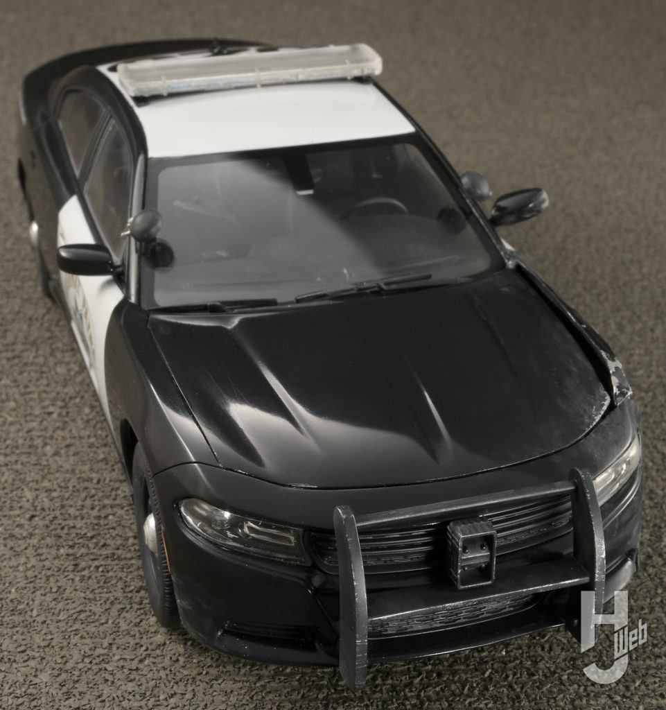 パシュート ポリスカーのプラモデルの全体画像2