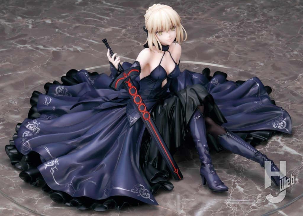 フィギュア新製品「セイバー／アルトリア・ペンドラゴン〔オルタ〕　宵闇の星Ver.」のロングドレス時の全体画像