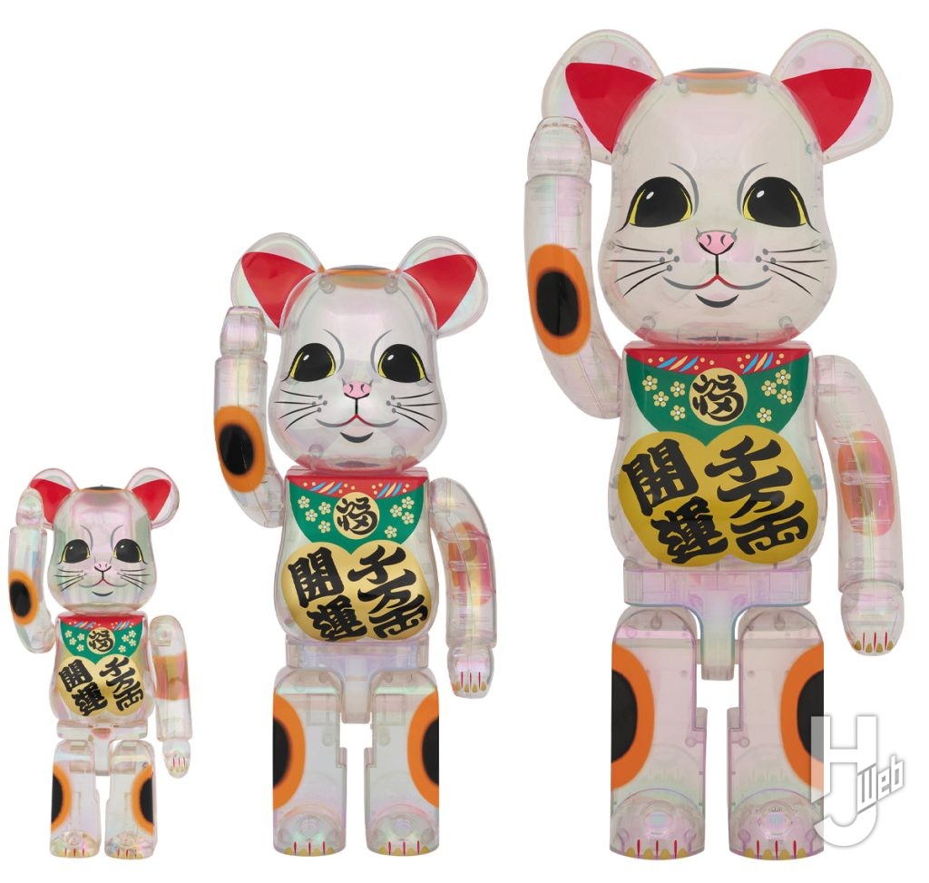 透明メッキの招き猫のベアブリックの画像