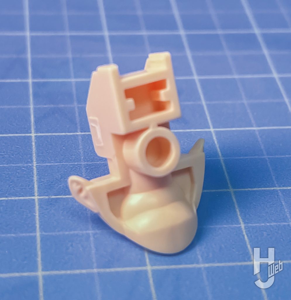 エクレア製作「プルツー」製作途中フェイスパーツ基部