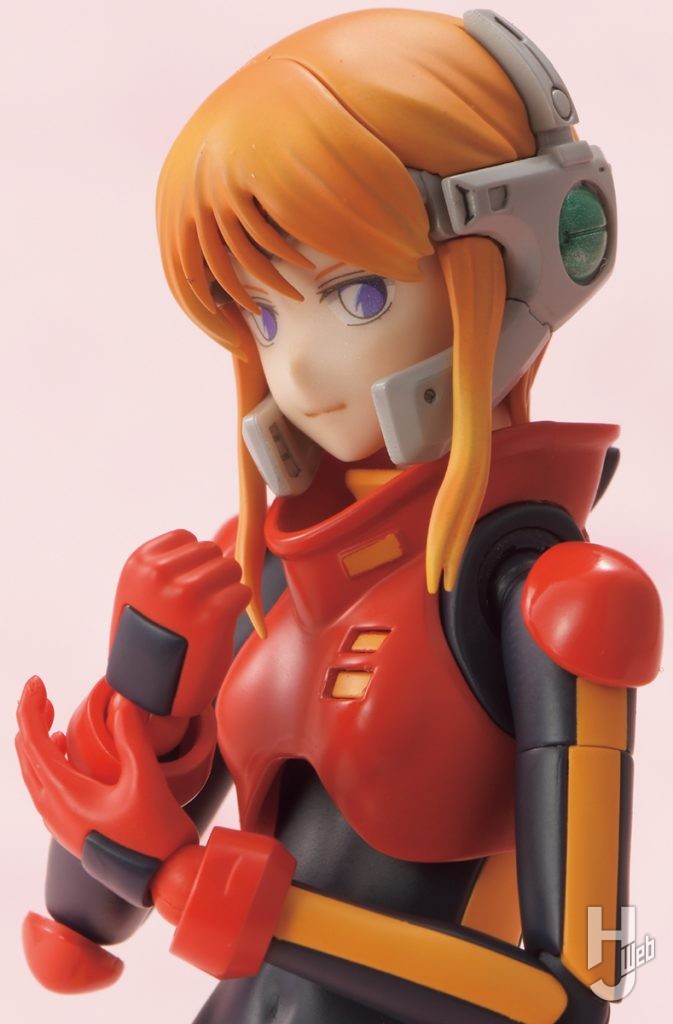 エクレア製作「プルツー」ポージング例上半身アップ