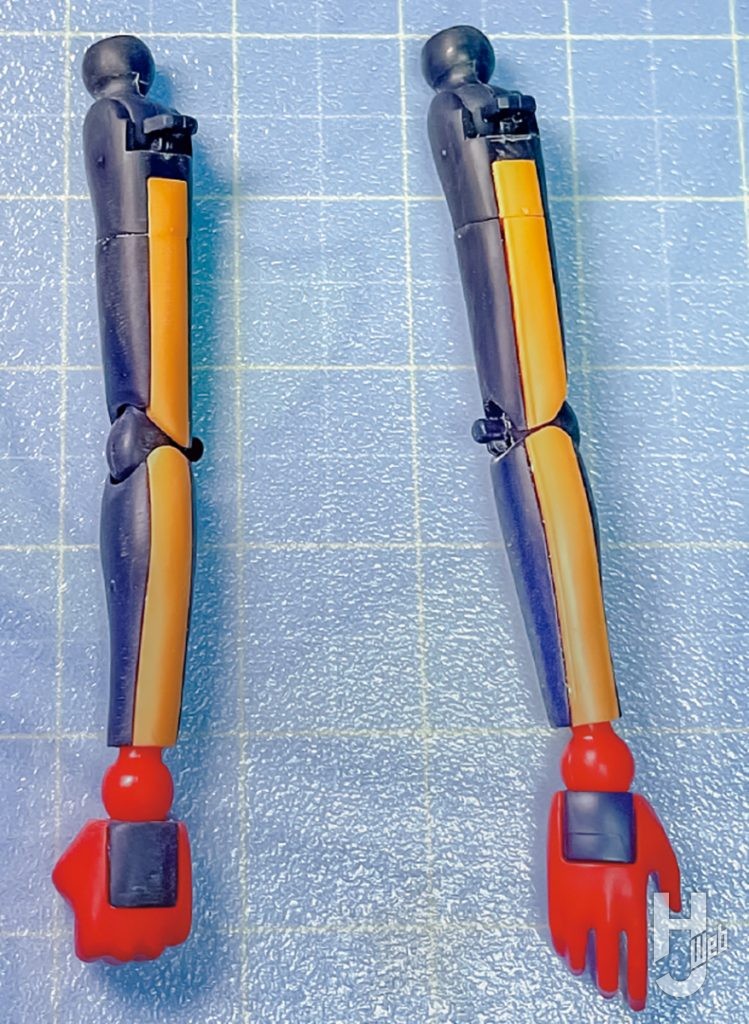 エクレア製作「プルツー」製作途中腕