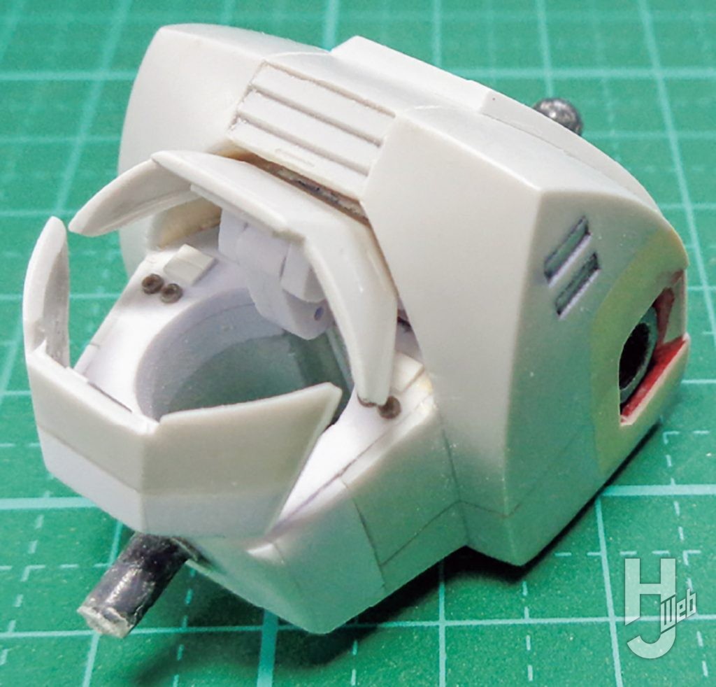 田仲正樹製作「ネオファム」製作途中胸部