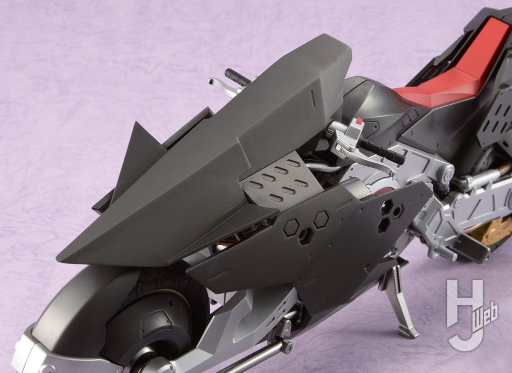 Rikka製作作例コトブキヤ「メガロマリア ナイツ・シューペリア」カウル