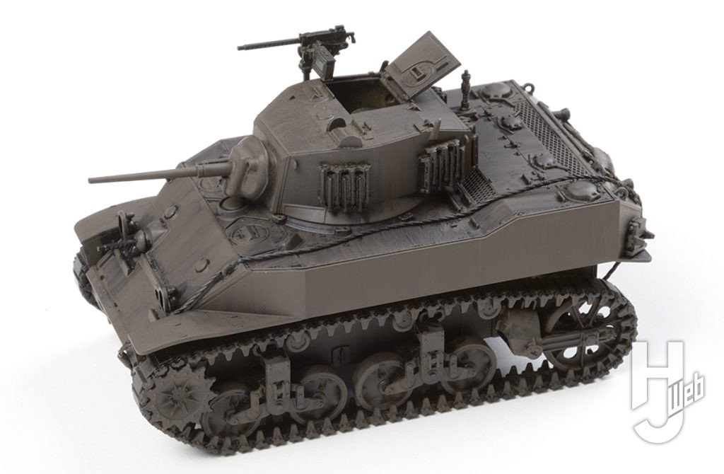 ぷらシバ製作「アメリカ軽戦車 M5A1 スチュアート」製作途中モデルカラーの「オリーブブラウン［70.889］」塗装完了全体