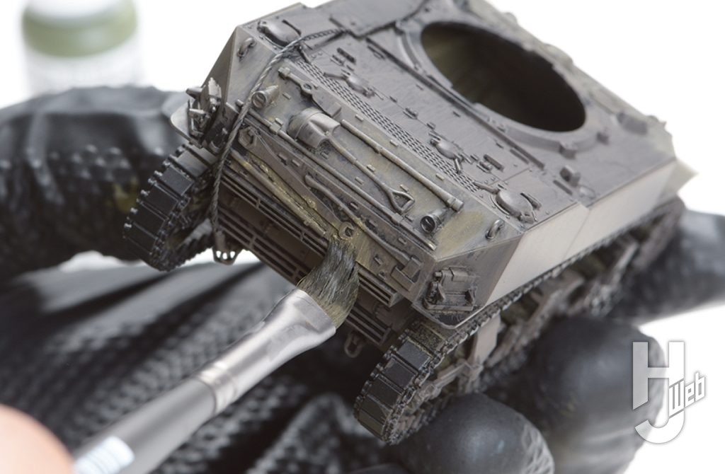 ぷらシバ製作「アメリカ軽戦車 M5A1 スチュアート」製作途中「アメリカ軍 オリーブドラブ［70.887］」塗装途中2