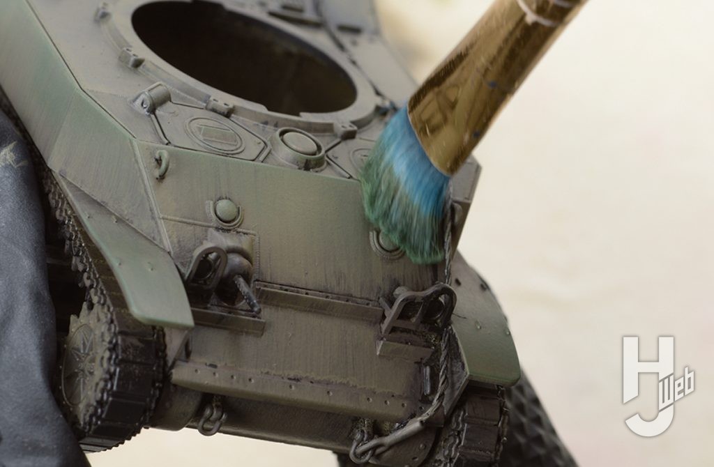 ぷらシバ製作「アメリカ軽戦車 M5A1 スチュアート」製作途中「カモフラージュオリーブグリーン［70.894］」塗装途中