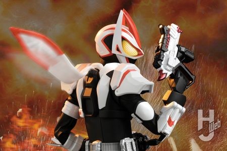 細部まで徹底再現!RAH最新作『仮面ライダーギーツ』を特撮風に撮り下ろし!約30cmのアクションフィギュア【メディコム・トイ】