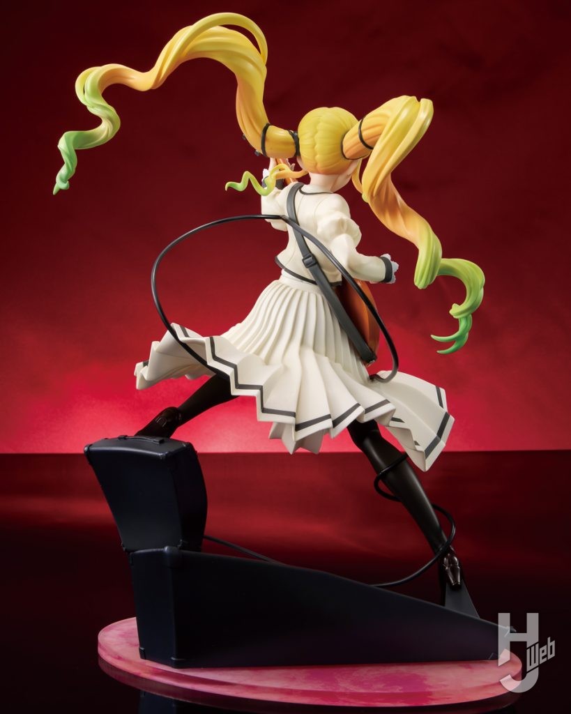 鈴ノ宮りりさのフィギュアの後ろ姿の画像