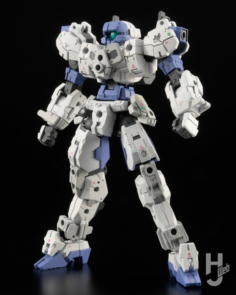 フルアーマーラビオットのプラモデルの全体画像その4