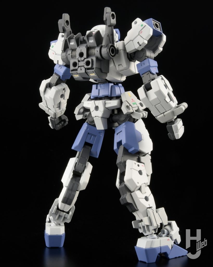 フルアーマーラビオットのプラモデルの全体画像その5