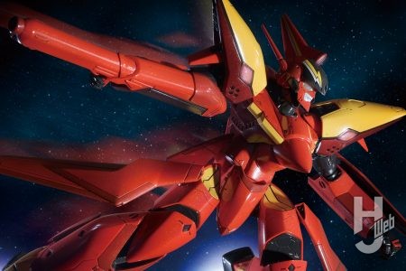 PLAMAX「VF-19 改 ファイヤーバルキリー(熱気バサラ機)」を光沢塗装で“ライブパフォーマンス”を意識した煌びやかな印象に仕上げる【マクロス7】