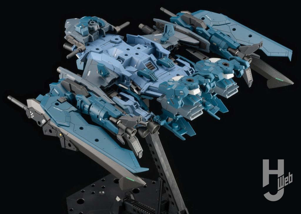 フルアーマーラビオットのプラモデルの全体画像その8