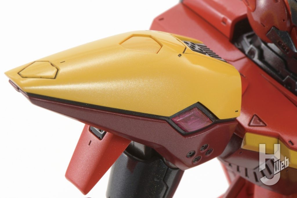 PLAMAX ファイヤーバルキリーの肩部の画像