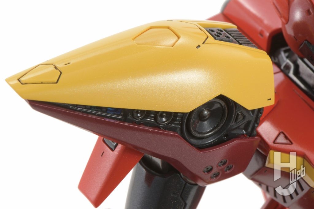 PLAMAX ファイヤーバルキリーの展開状態の肩部の画像