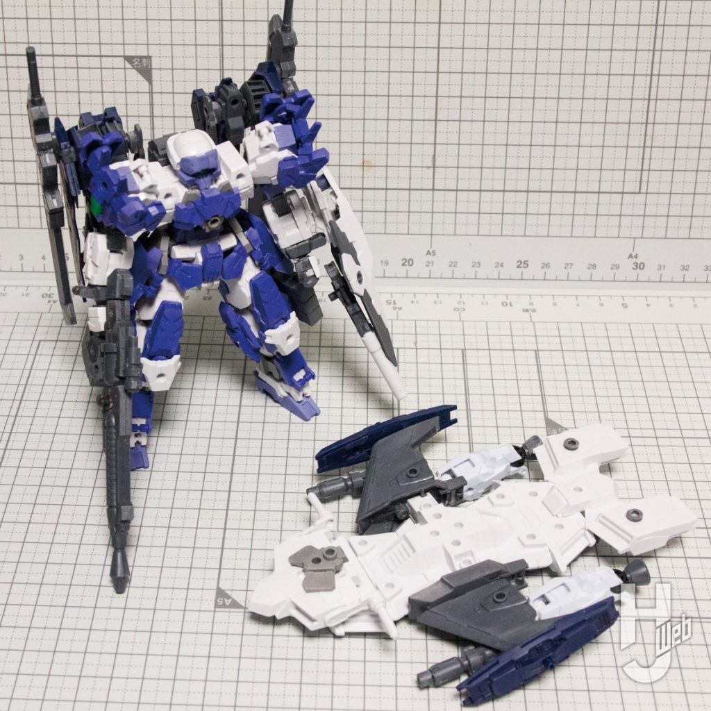フルアーマーラビオットのプラモデルの製作の画像その3