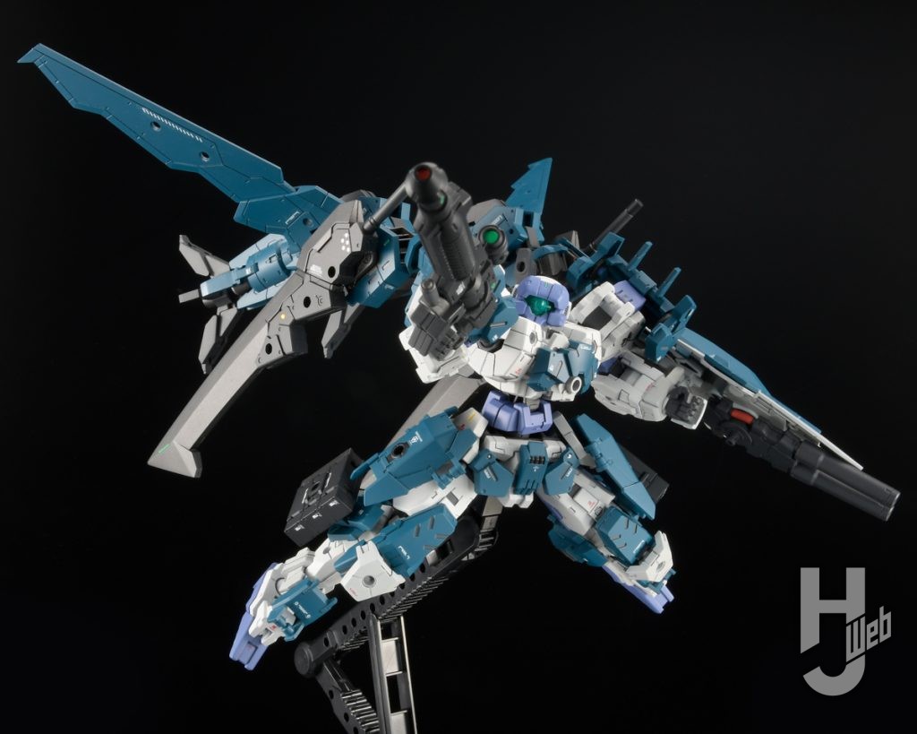 フルアーマーラビオットのプラモデルの全体画像その3