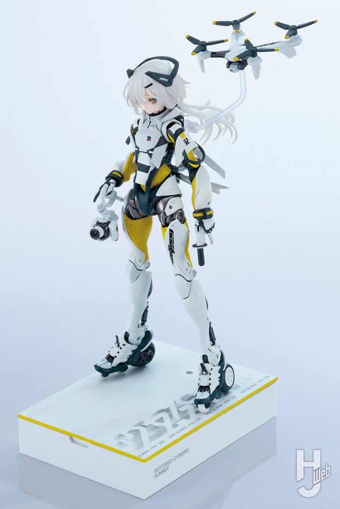 フィギュア新製品「MOTORED CYBORG RUNNER SSX_155ar "KINETIC ASH"」の全体画像
