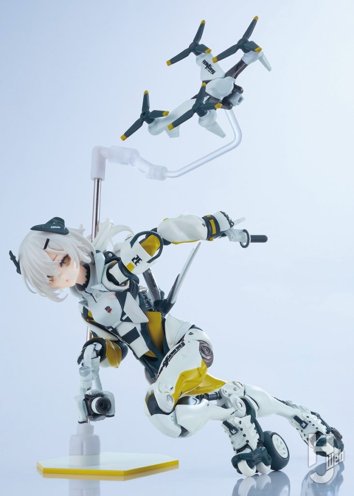 フィギュア新製品「MOTORED CYBORG RUNNER SSX_155ar "KINETIC ASH"」のポージング画像
