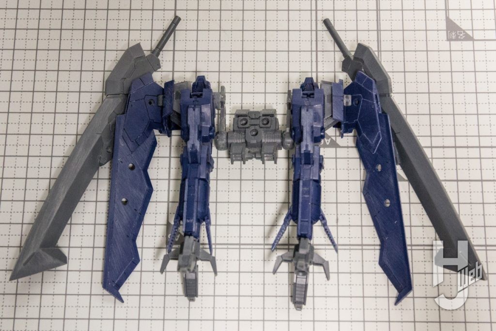 フルアーマーラビオットのプラモデルの製作の画像その1