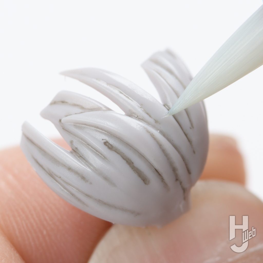プラモデルの髪の毛パーツの陰影塗装の画像その2