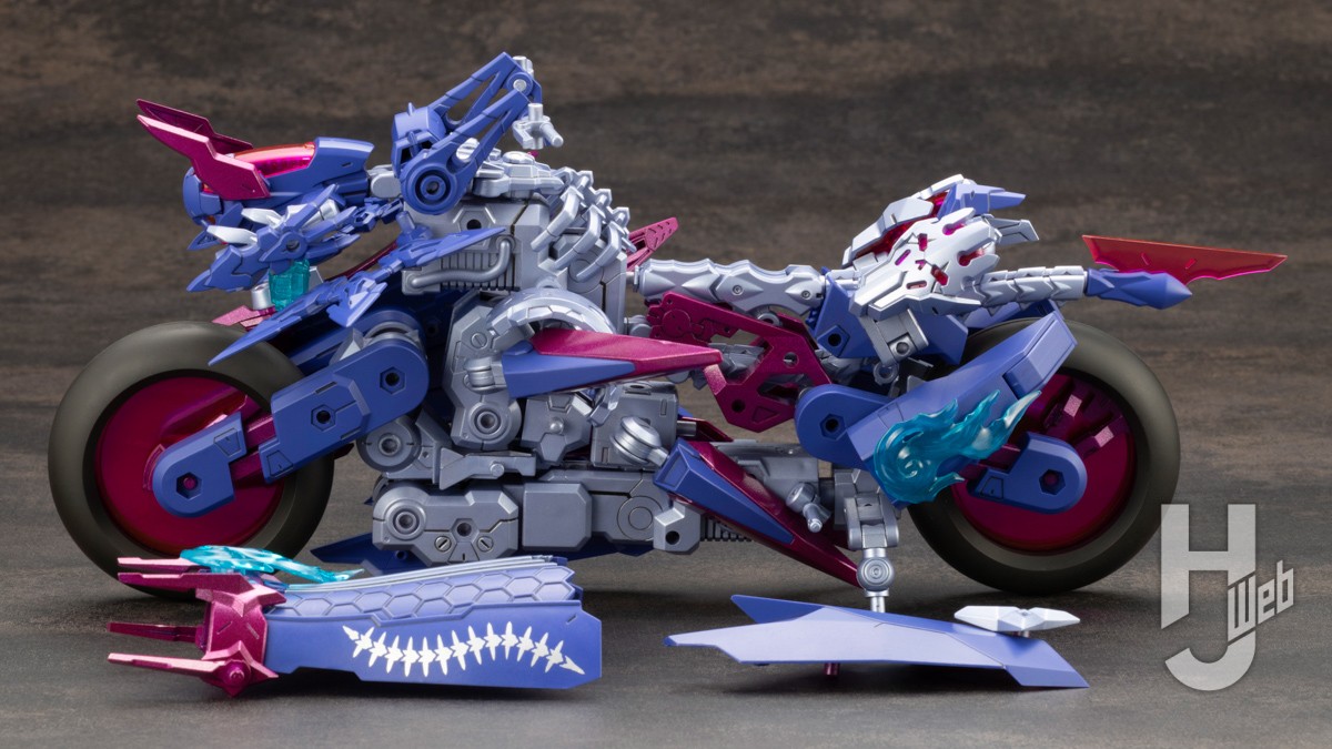 本日発売の「皇巫 ツクヨミ レガリア」と「ラピッドレイダー