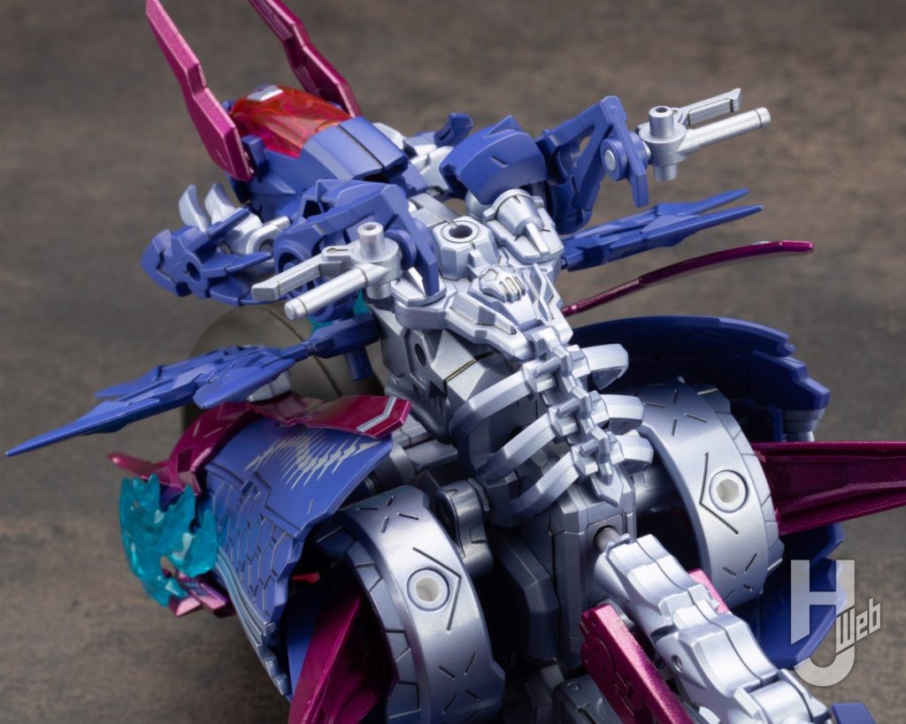 皇巫ツクヨミレガリアのプラモデルのアップ画像その1